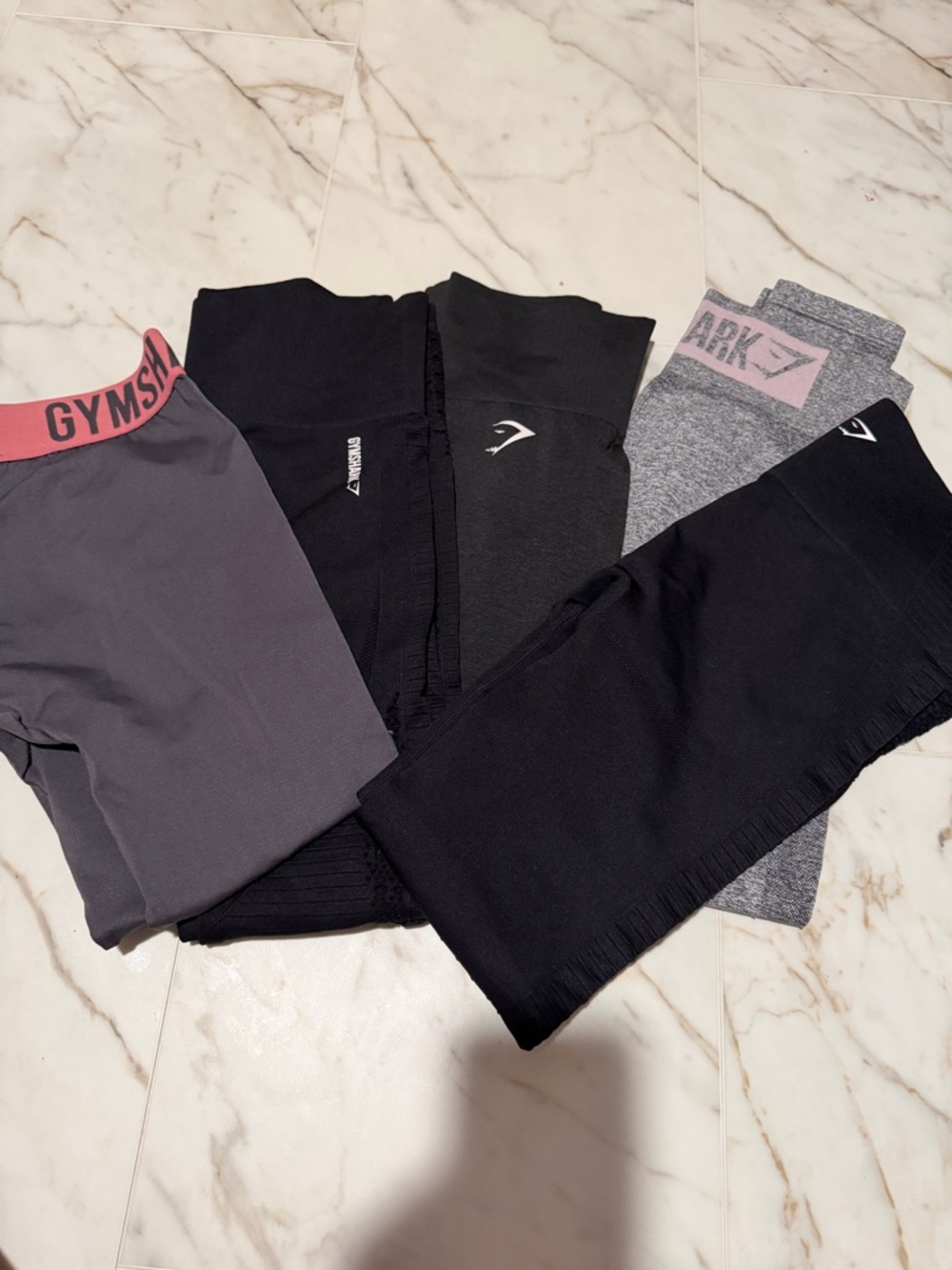 Gymshark Multi-Pack Leggings in Black, Gray and Pink-Trim Bundle of 5 - Picture 2 of 11